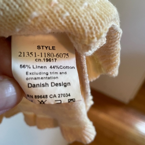 Blue Willis Cotton/Linen Peasant Top - Picture 5 of 5